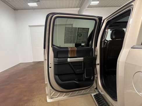 Used 2017 Ford F150 Lariat w/ Equipment Group 502A Luxury AWD/4WD image 49