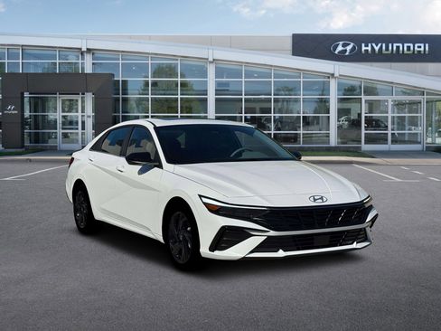 New 2026 Hyundai Elantra SEL Sport Premium image 11