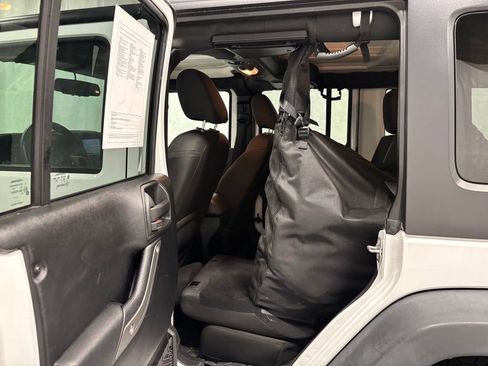 Used 2016 Jeep Wrangler Unlimited Sport w/ Quick Order Package 24S AWD/4WD image 37