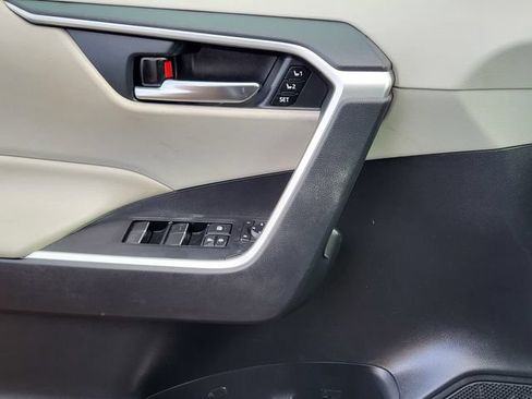 Used 2020 Toyota RAV4 XLE Premium AWD/4WD image 13