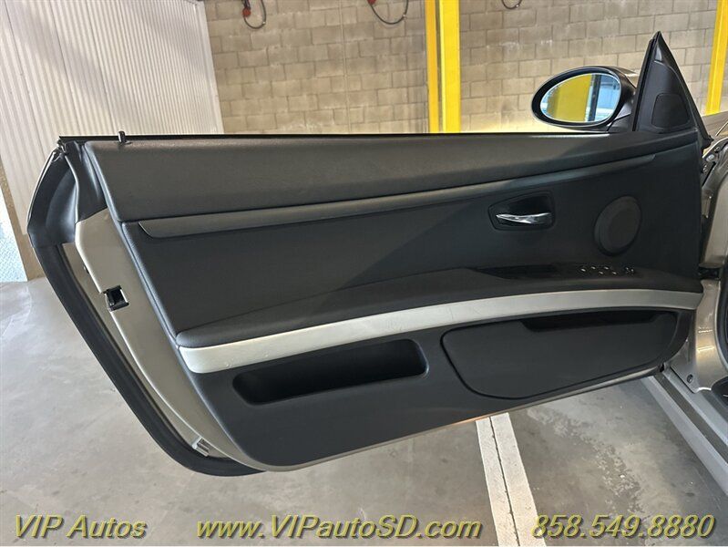 Used 2008 BMW 328i Convertible RWD image 16