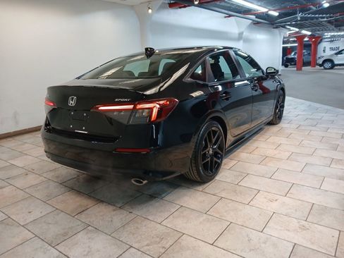 Used 2025 Honda Civic Sport image 3