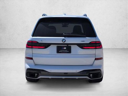 New 2026 BMW X7 xDrive40i w/ M Sport Package AWD/4WD image 7