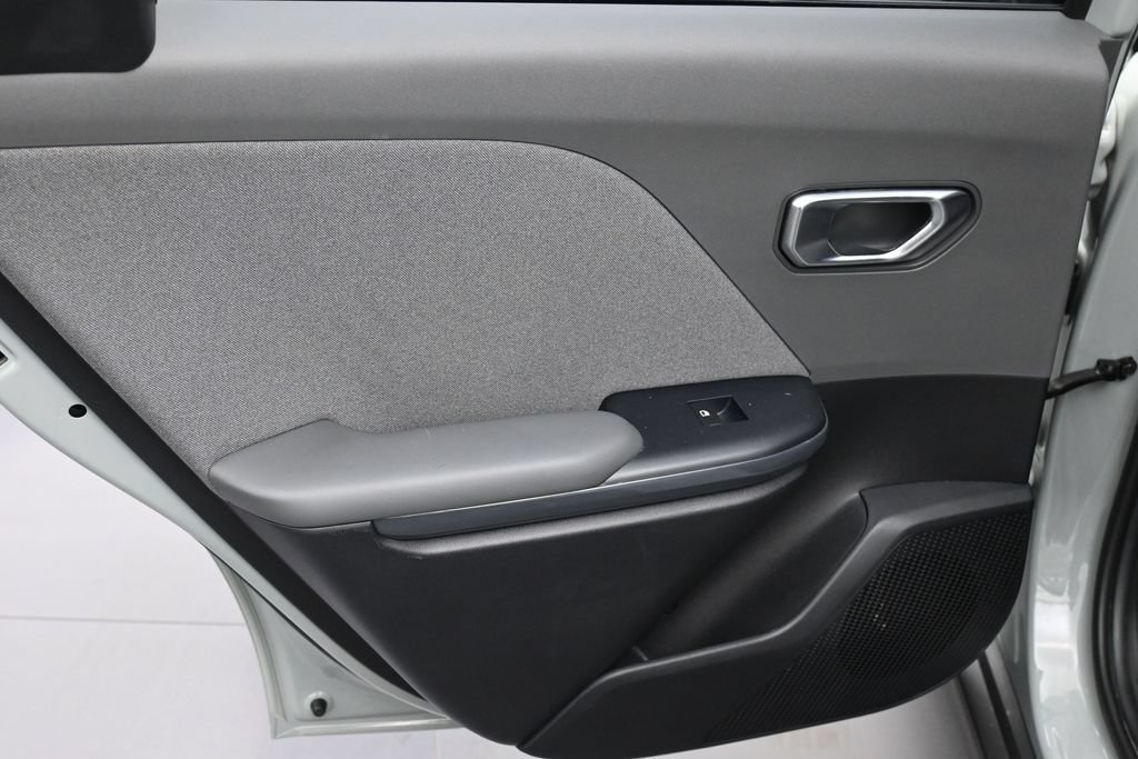 Used 2025 Kia K4 EX FWD image 18