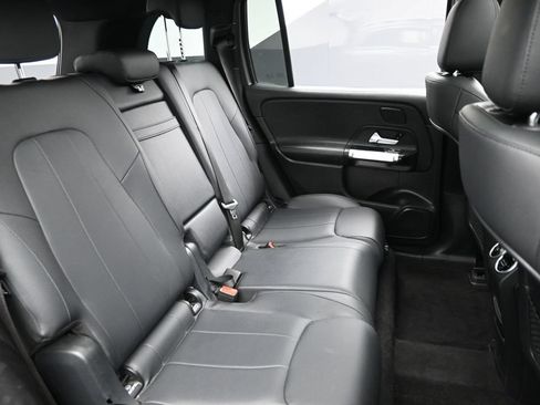 Used 2022 Mercedes-Benz EQB 350 4MATIC image 32