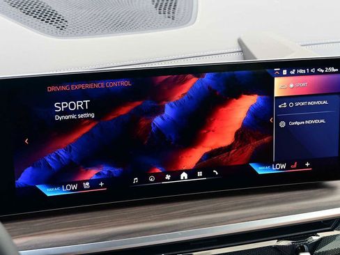 Used 2026 BMW X5 xDrive50e image 27