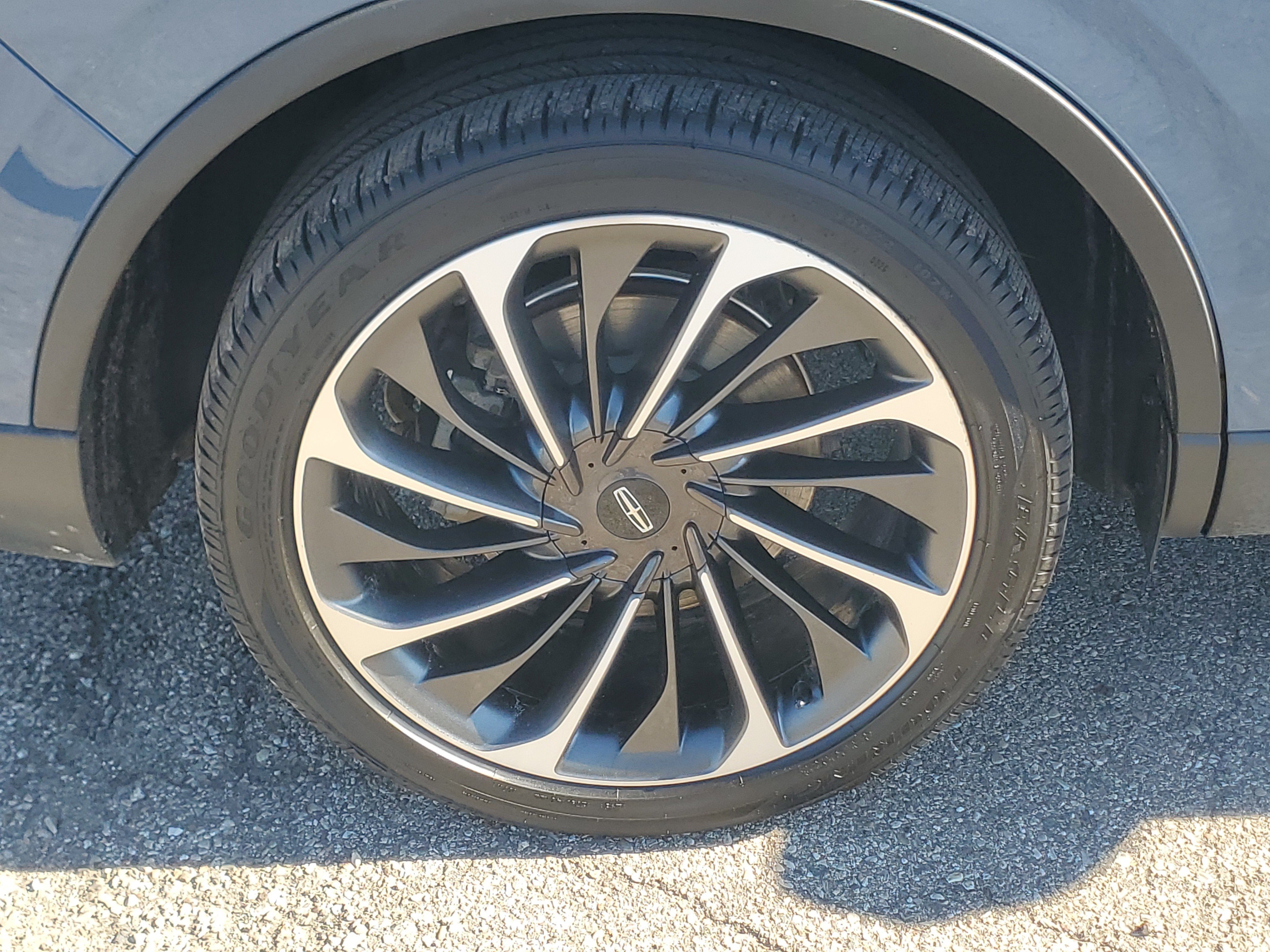 Used 2025 Lincoln Aviator Reserve w/ Equipment Group 201A AWD/4WD image 7