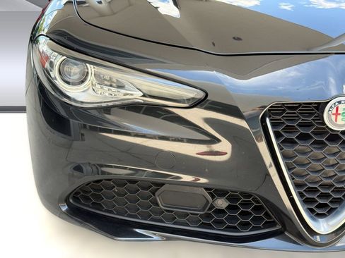 Used 2020 Alfa Romeo Giulia Ti w/ Active Blind Spot Package AWD/4WD image 12