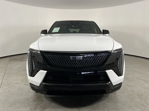Certified 2025 Cadillac Escalade IQ Sport 2 AWD/4WD image 3