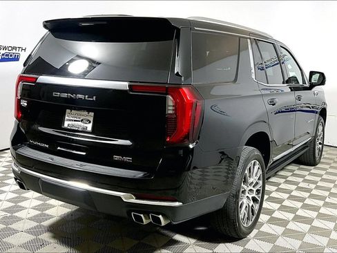 Used 2025 GMC Yukon Denali w/ Denali Reserve Package RWD image 9