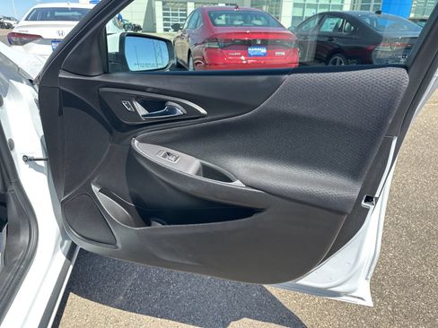 Used 2024 Chevrolet Malibu LT FWD image 36