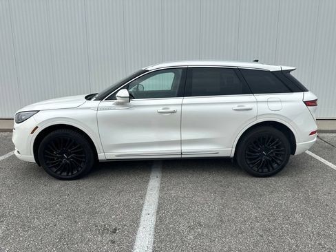 Used 2022 Lincoln Corsair Reserve AWD/4WD image 3