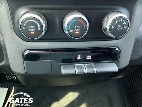 Used 2021 RAM 1500 Big Horn AWD/4WD image 15