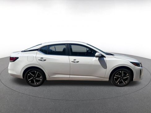 Used 2025 Nissan Sentra SV FWD image 18