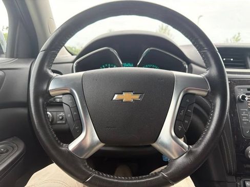 Used 2016 Chevrolet Traverse LT w/ Style and Technology Package FWD image 43