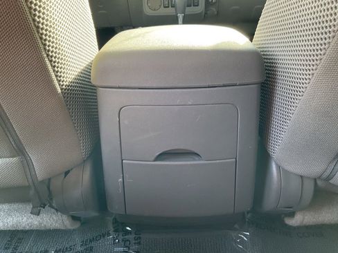 Used 2021 Nissan Frontier SV w/ Midnight Edition Floor Mats image 31