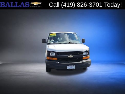 Used 2014 Chevrolet Express 2500 RWD image 3
