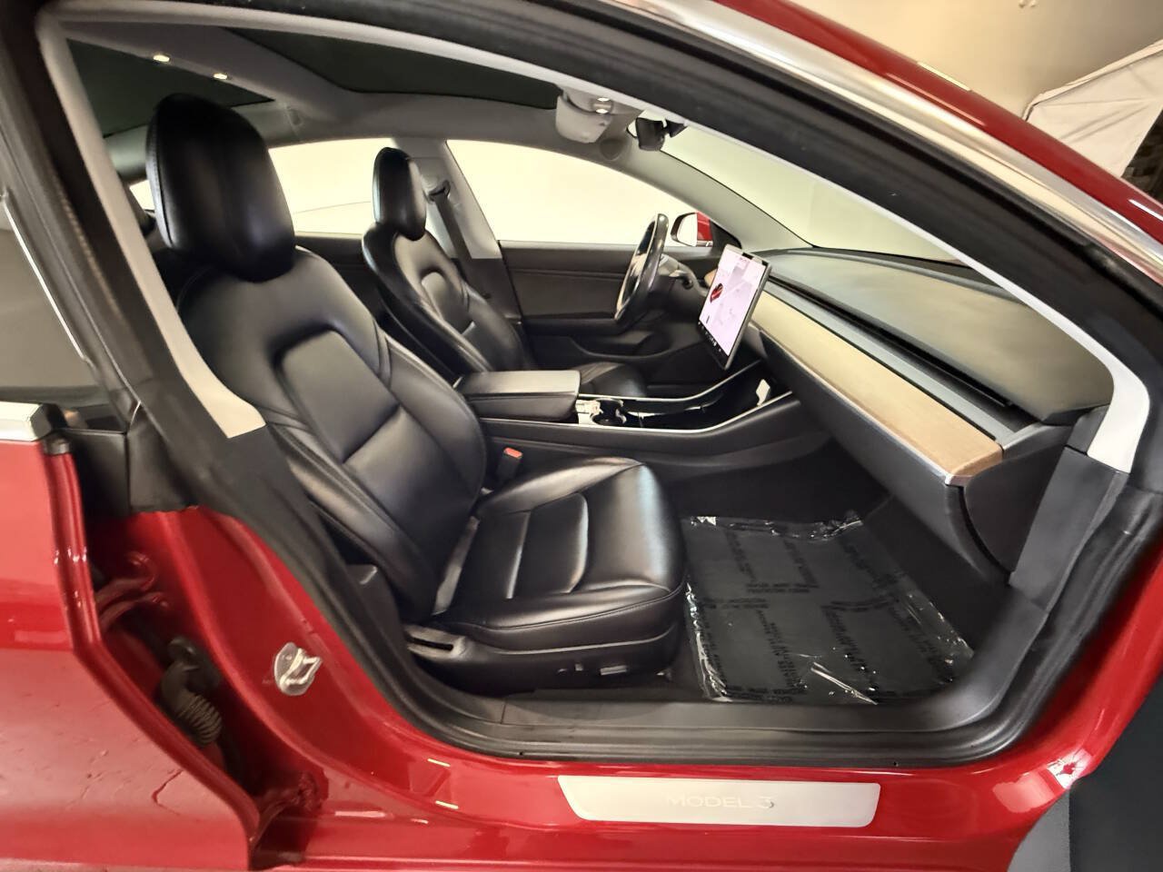 Used 2018 Tesla Model 3 Long Range AWD/4WD image 28