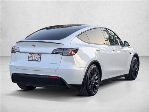Used 2022 Tesla Model Y Performance image 5