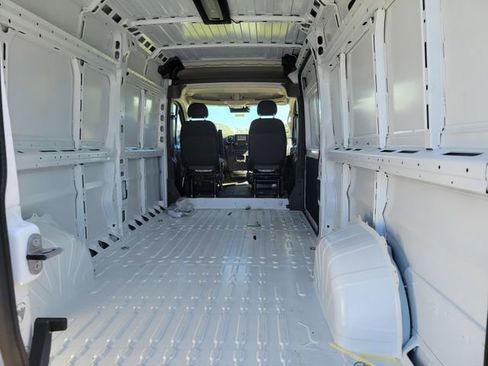 New 2025 RAM ProMaster 3500 w/ Quick Order Package 22G SLT image 14
