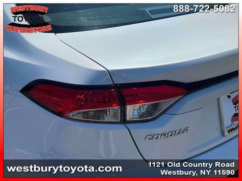 Used 2022 Toyota Corolla LE FWD image 13