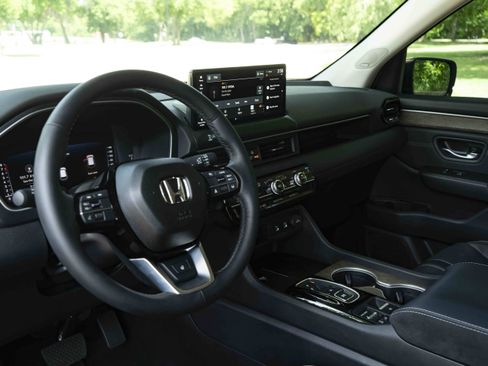 Used 2026 Honda Pilot Elite image 16