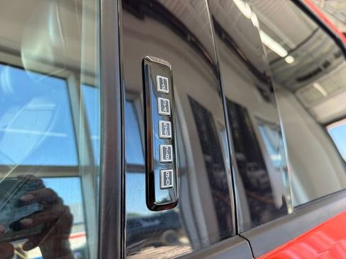 Certified 2022 Ford F150 Raptor AWD/4WD image 3
