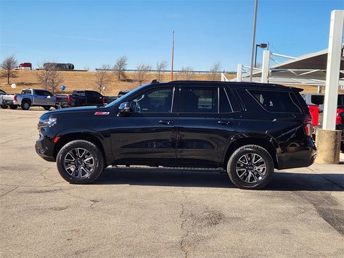 Used 2021 Chevrolet Tahoe Z71 w/ Luxury Package image 4