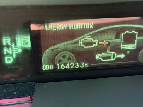 Used 2014 Toyota Prius Three FWD image 15