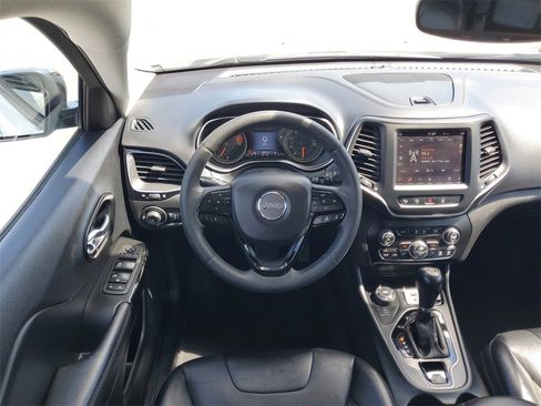 Used 2023 Jeep Cherokee Altitude Lux image 27