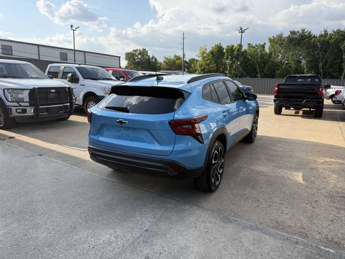 Used 2025 Chevrolet Trax RS w/ Sunroof Package FWD image 5