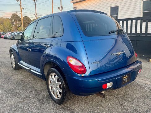 Used 2010 Chrysler PT Cruiser image 3
