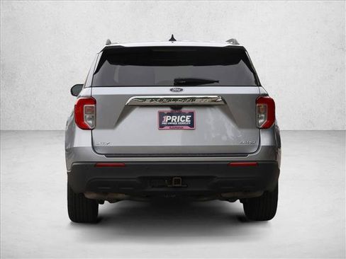 Used 2022 Ford Explorer XLT w/ Class IV Trailer Tow Package AWD/4WD image 6