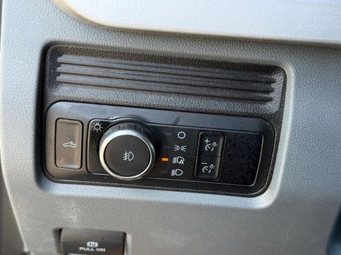 Used 2024 Ford F350 XLT image 32