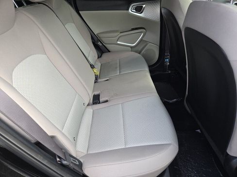 Certified 2021 Kia Soul LX FWD image 16