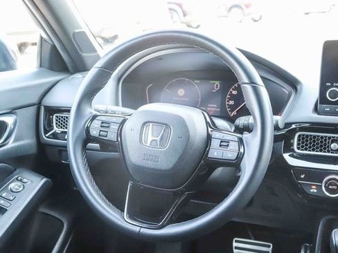 Used 2025 Honda Civic Sport image 17