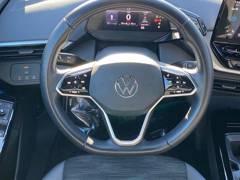Certified 2022 Volkswagen ID.4 Pro image 6