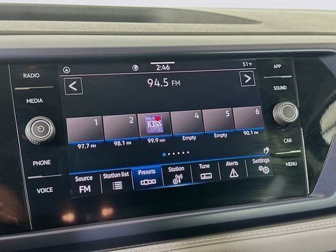 Used 2024 Volkswagen Taos SE image 21