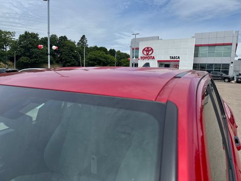 Used 2025 Toyota Tacoma SR5 AWD/4WD image 41
