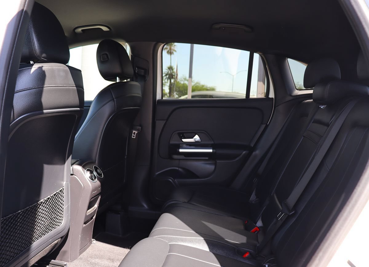 Used 2021 Mercedes-Benz GLA 250 w/ Premium Package image 31