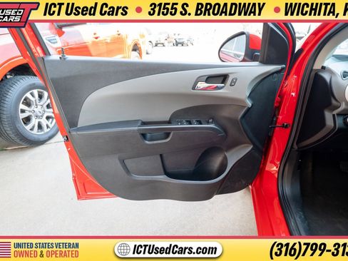 Used 2017 Chevrolet Sonic LT FWD image 8
