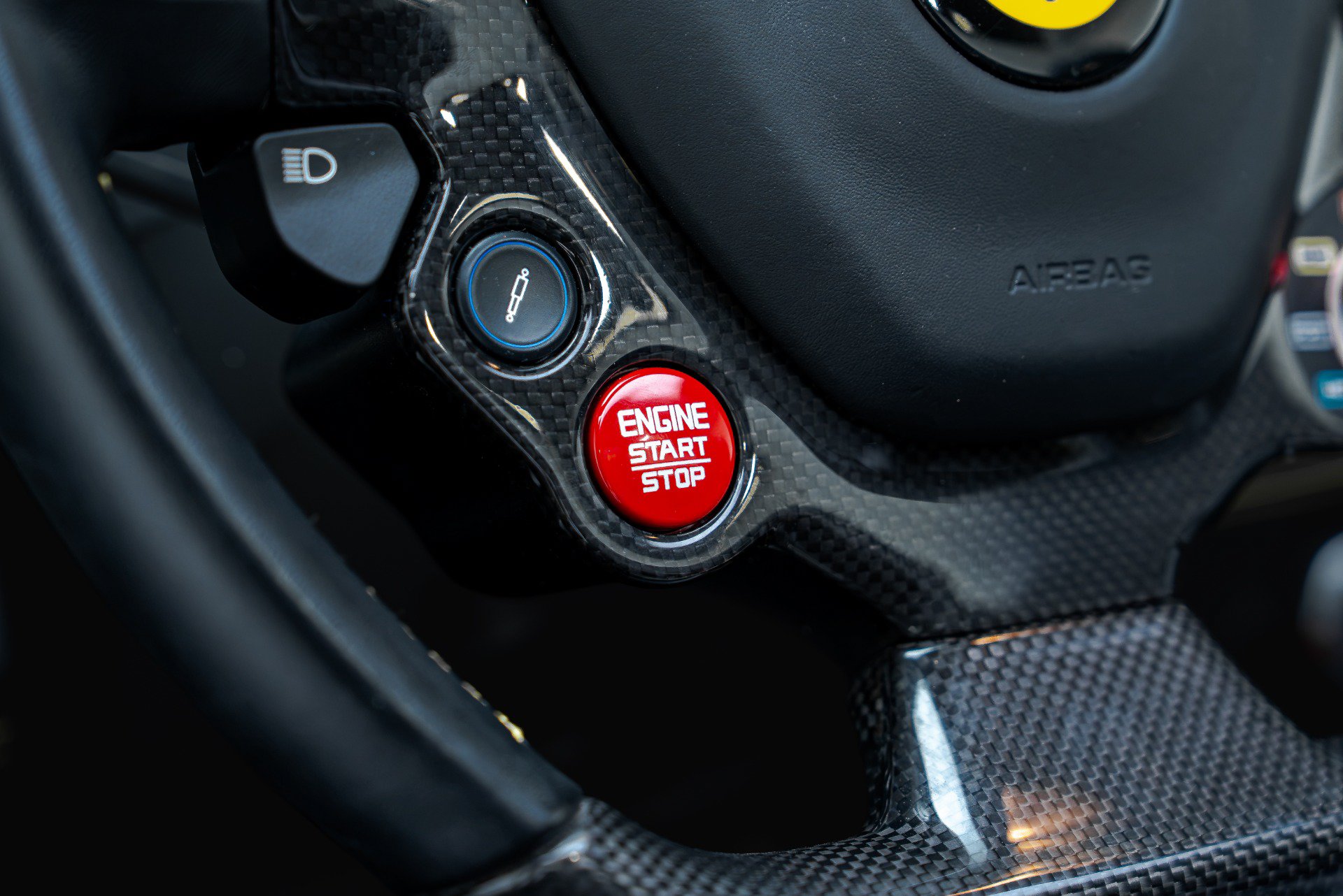 Used 2019 Ferrari 488 Spider RWD image 50