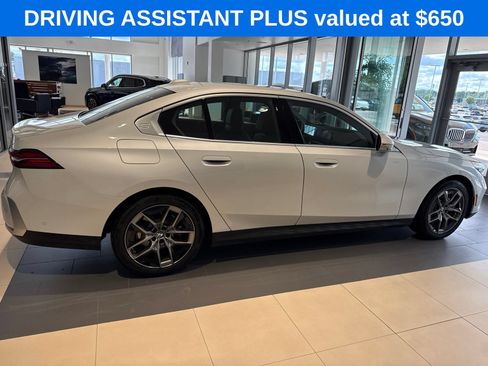 Used 2026 BMW 530i xDrive AWD/4WD image 4