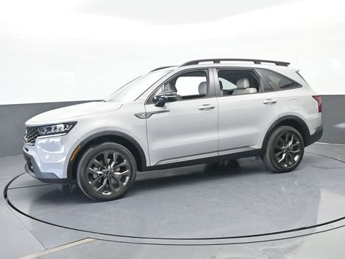 Used 2023 Kia Sorento X-Line EX image 2