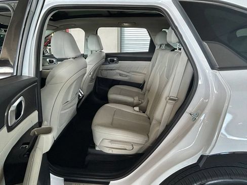 Used 2023 Kia Sorento FWD image 51