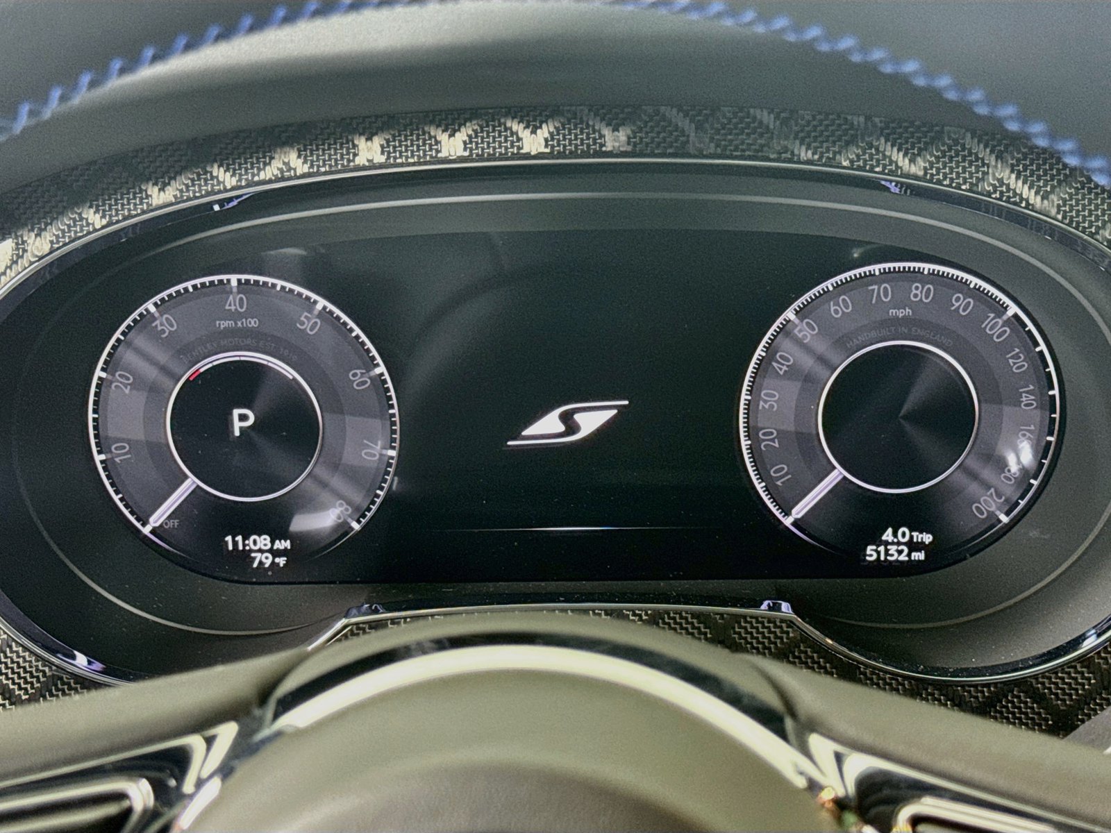 Certified 2025 Bentley Bentayga AWD/4WD image 14