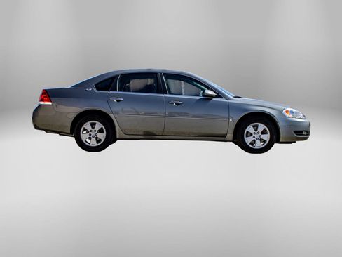 Used 2008 Chevrolet Impala LT image 2