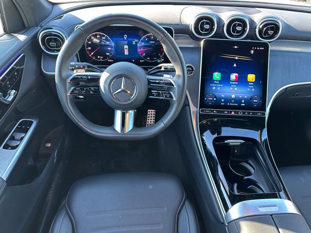 Used 2025 Mercedes-Benz GLC 300 4MATIC w/ AMG Line image 17