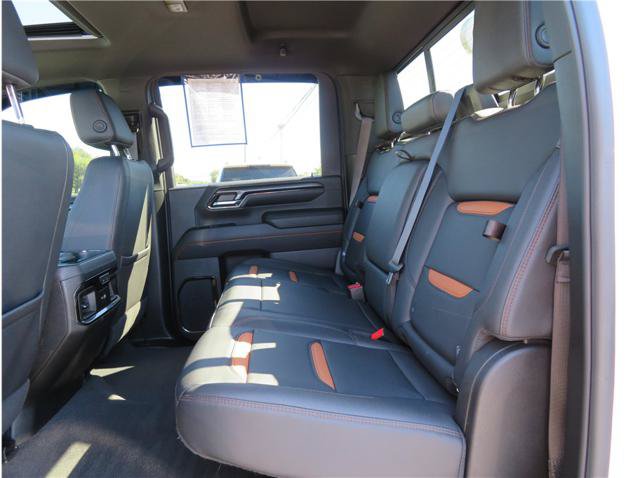 Used 2024 GMC Sierra 2500 AT4 w/ AT4 Premium Plus Package AWD/4WD image 6