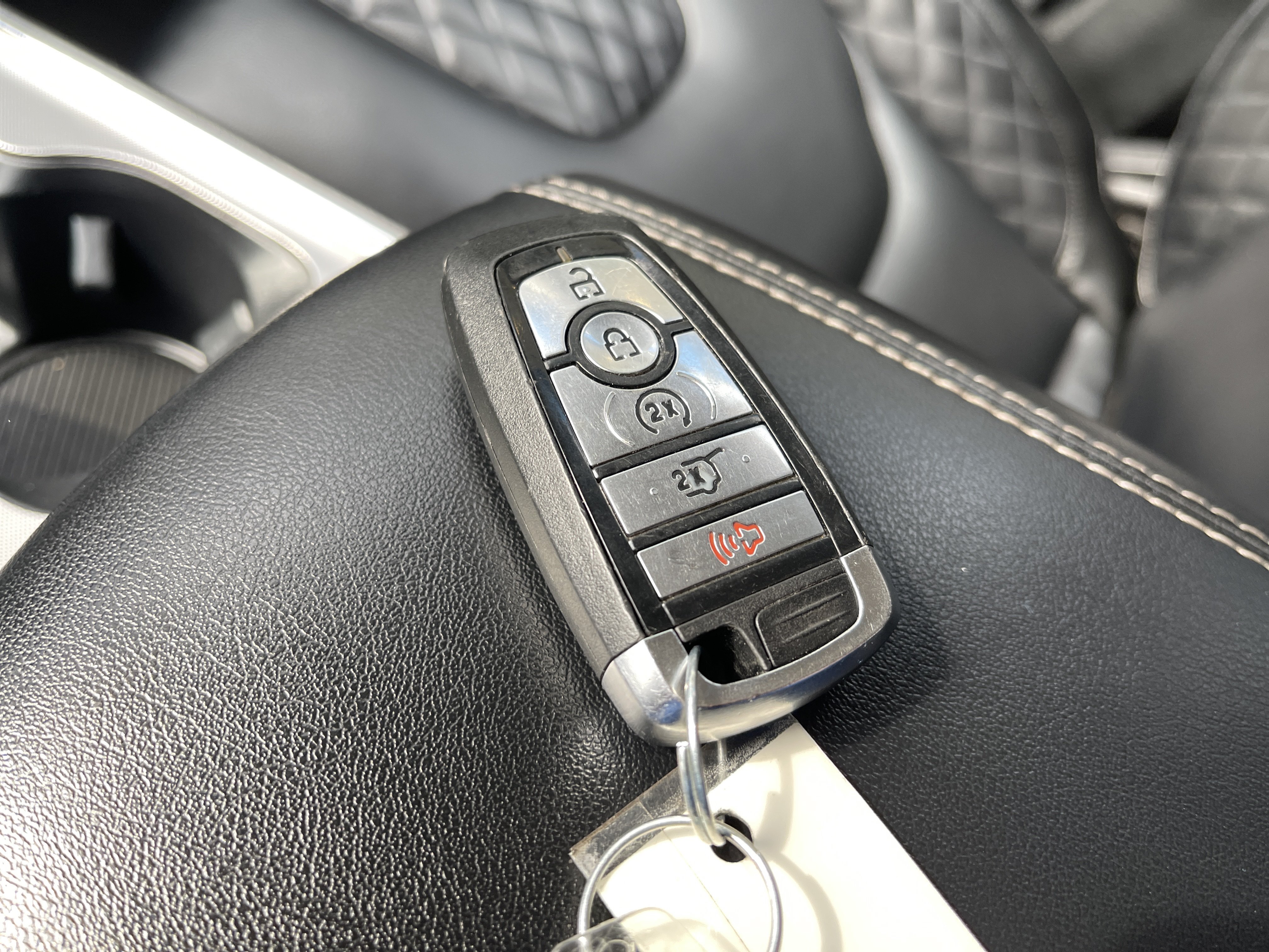 Used 2024 Ford Edge Titanium AWD/4WD image 47